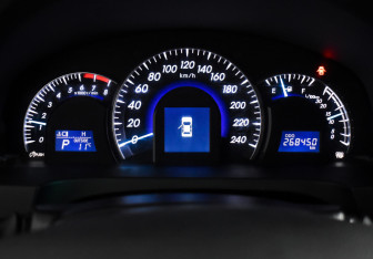 Подержанный автомобиль Toyota Camry Sedan 2013 года (17 фото)