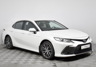 Подержанный автомобиль Toyota Camry Sedan 2022 года (3 фото)