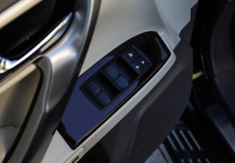 Подержанный автомобиль Lexus GX 2014 года (17 фото)