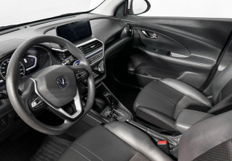 Подержанный автомобиль Changan Alsvin 2024 года (9 фото)