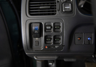 Подержанный автомобиль Honda CR-V 2000 года (13 фото)
