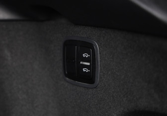 Подержанный автомобиль Porsche Macan 2019 года (39 фото)