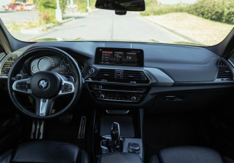 Подержанный автомобиль BMW X3 2018 года (35 фото)