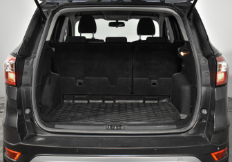 Подержанный автомобиль Ford Kuga 2018 года (20 фото)