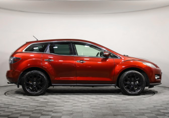 Подержанный автомобиль Mazda CX-7 2007 года (4 фото)