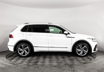 Подержанный автомобиль Volkswagen Tiguan 2021 года (5 фото)