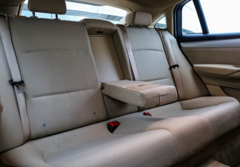 Подержанный автомобиль BMW X4 2017 года (29 фото)