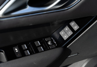 Новый Land Rover Range Rover Velar 2025 (27 фото)