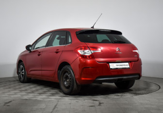 Подержанный автомобиль Citroen C4 Hatchback 2011 года (7 фото)