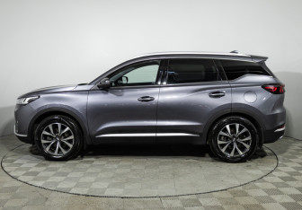 Подержанный автомобиль Chery Tiggo 7 Pro 2022 года (8 фото)