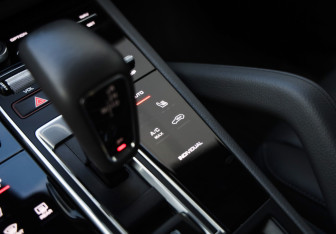 Подержанный автомобиль Porsche Cayenne 2019 года (20 фото)