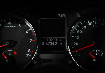 Подержанный автомобиль Nissan Qashqai 2011 года (13 фото)