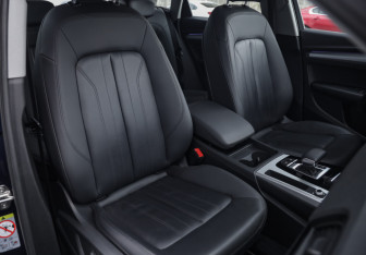 Подержанный автомобиль Audi Q5 2021 года (28 фото)