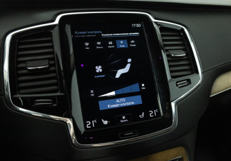 Подержанный автомобиль Volvo XC90 2019 года (19 фото)