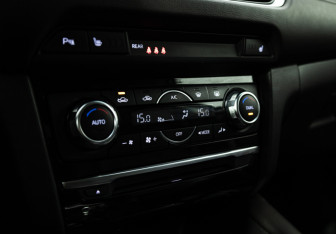 Подержанный автомобиль Mazda 6 Sedan 2015 года (18 фото)