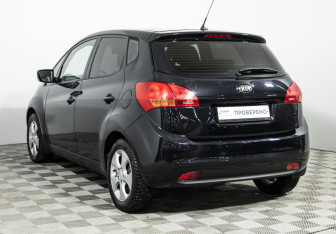 Подержанный автомобиль Kia Venga 2012 года (7 фото)