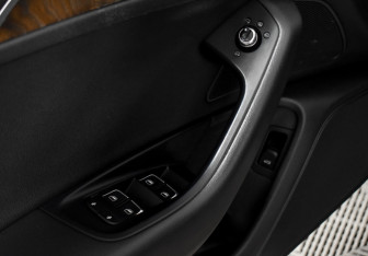 Подержанный автомобиль Audi A6 Sedan 2013 года (16 фото)