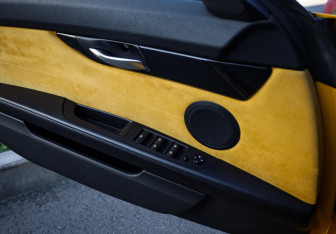 Подержанный автомобиль BMW Z4 Roadster 2011 года (25 фото)