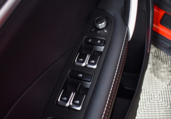 Подержанный автомобиль Geely Coolray 2020 года (16 фото)