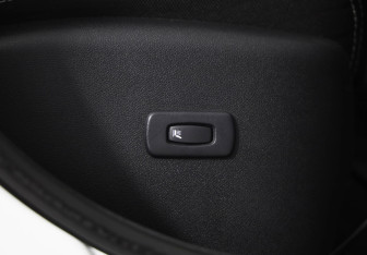 Подержанный автомобиль Renault Megane Hatchback 2014 года (14 фото)