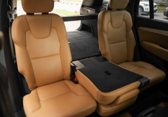 Подержанный автомобиль Volvo XC90 2019 года (33 фото)