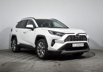 Подержанный автомобиль Toyota RAV4 2019 года (3 фото)