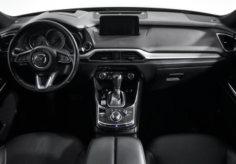 Подержанный автомобиль Mazda CX-9 2017 года (18 фото)