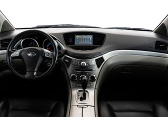 Подержанный автомобиль Subaru Tribeca 2007 года (10 фото)