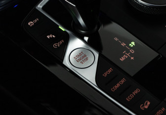 Подержанный автомобиль BMW X3 2021 года (19 фото)