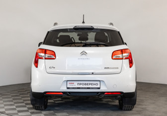 Подержанный автомобиль Citroen C4 Aircross 2014 года (6 фото)