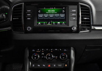 Подержанный автомобиль Skoda Karoq 2020 года (16 фото)