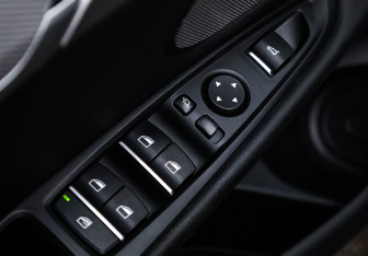 Подержанный автомобиль BMW X5 2018 года (23 фото)