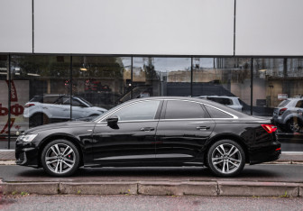 Подержанный автомобиль Audi A6 Sedan 2021 года (9 фото)