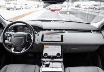 Подержанный автомобиль Land Rover Range Rover Velar 2018 года (14 фото)