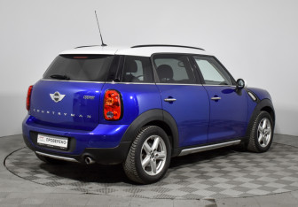 Подержанный автомобиль MINI Countryman 2015 года (5 фото)