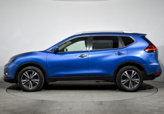 Подержанный автомобиль Nissan X-Trail 2018 года (8 фото)
