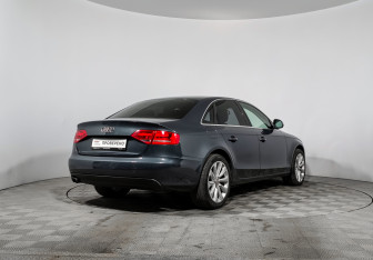 Подержанный автомобиль Audi A4 Sedan 2008 года (5 фото)