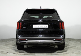 Подержанный автомобиль Kia Sorento 2020 года (6 фото)