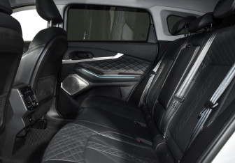 Подержанный автомобиль Exeed TXL 2023 года (12 фото)