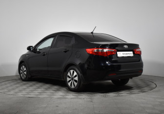 Подержанный автомобиль Kia Rio Sedan 2013 года (7 фото)