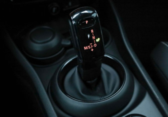 Подержанный автомобиль MINI Clubman Wagon 2019 года (19 фото)