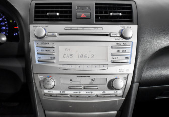 Подержанный автомобиль Toyota Camry Sedan 2009 года (16 фото)