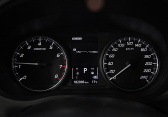Подержанный автомобиль Mitsubishi Outlander 2020 года (12 фото)