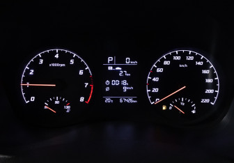 Подержанный автомобиль Hyundai Solaris Sedan 2021 года (12 фото)