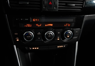 Подержанный автомобиль Mazda CX-5 2014 года (13 фото)