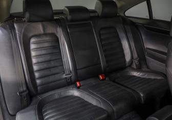 Подержанный автомобиль Volkswagen Passat CC 2012 года (23 фото)