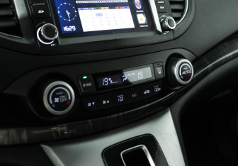 Подержанный автомобиль Honda CR-V 2014 года (18 фото)