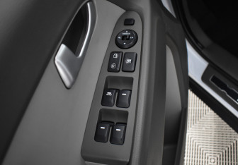 Подержанный автомобиль Kia Sportage 2011 года (15 фото)