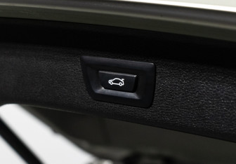 Подержанный автомобиль BMW X3 2011 года (21 фото)