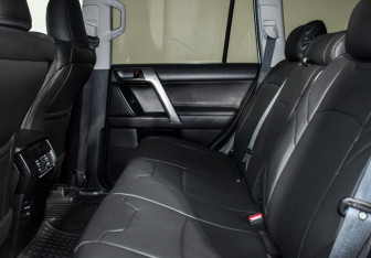 Подержанный автомобиль Toyota Land Cruiser Prado 2016 года (12 фото)